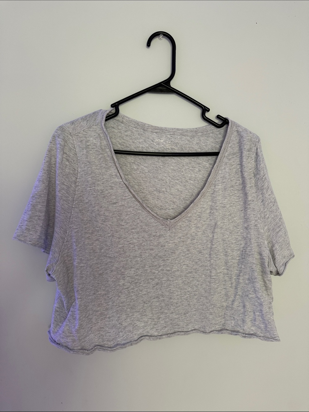 aerie Heather Light Gray V-Neck Cropped Tee